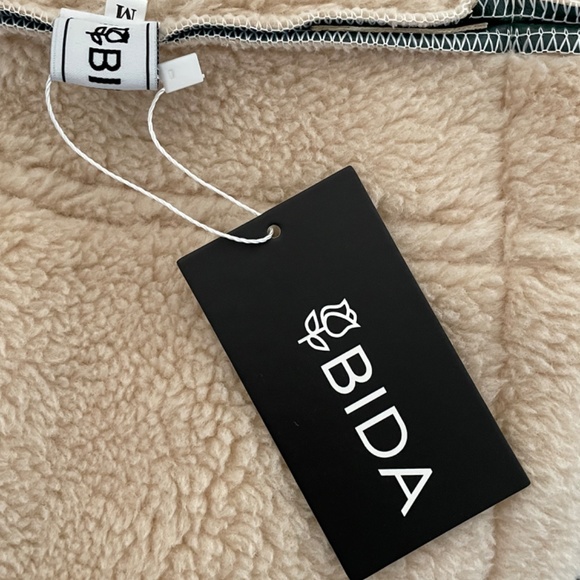 Bida Faux Shearling/Leather Green & Brown Bomber Jacket. Size M - Picture 11 of 16